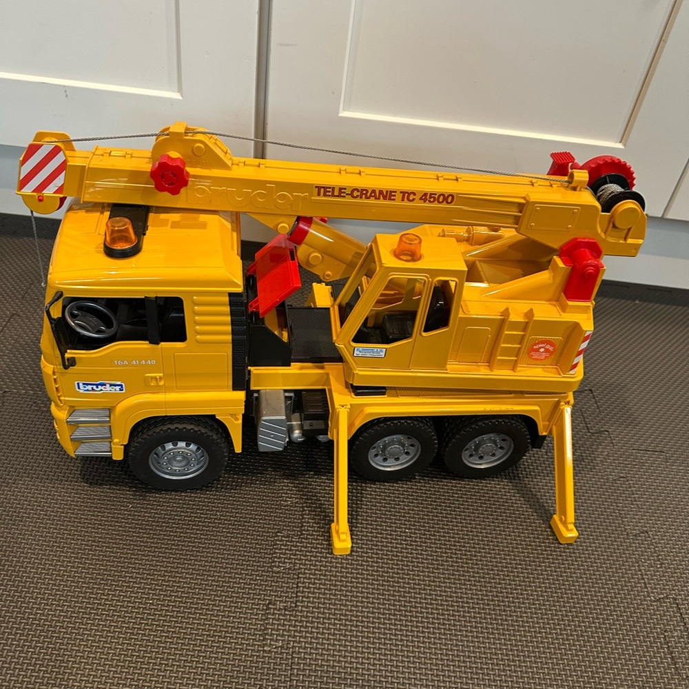 Bruder 02754 MAN TGA Crane Truck Construction Vehicle